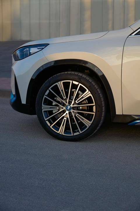 BMW iX1 däck privatleasing